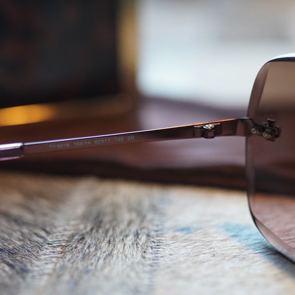 Tory Burch Sunglasses - Picture 3 of 4